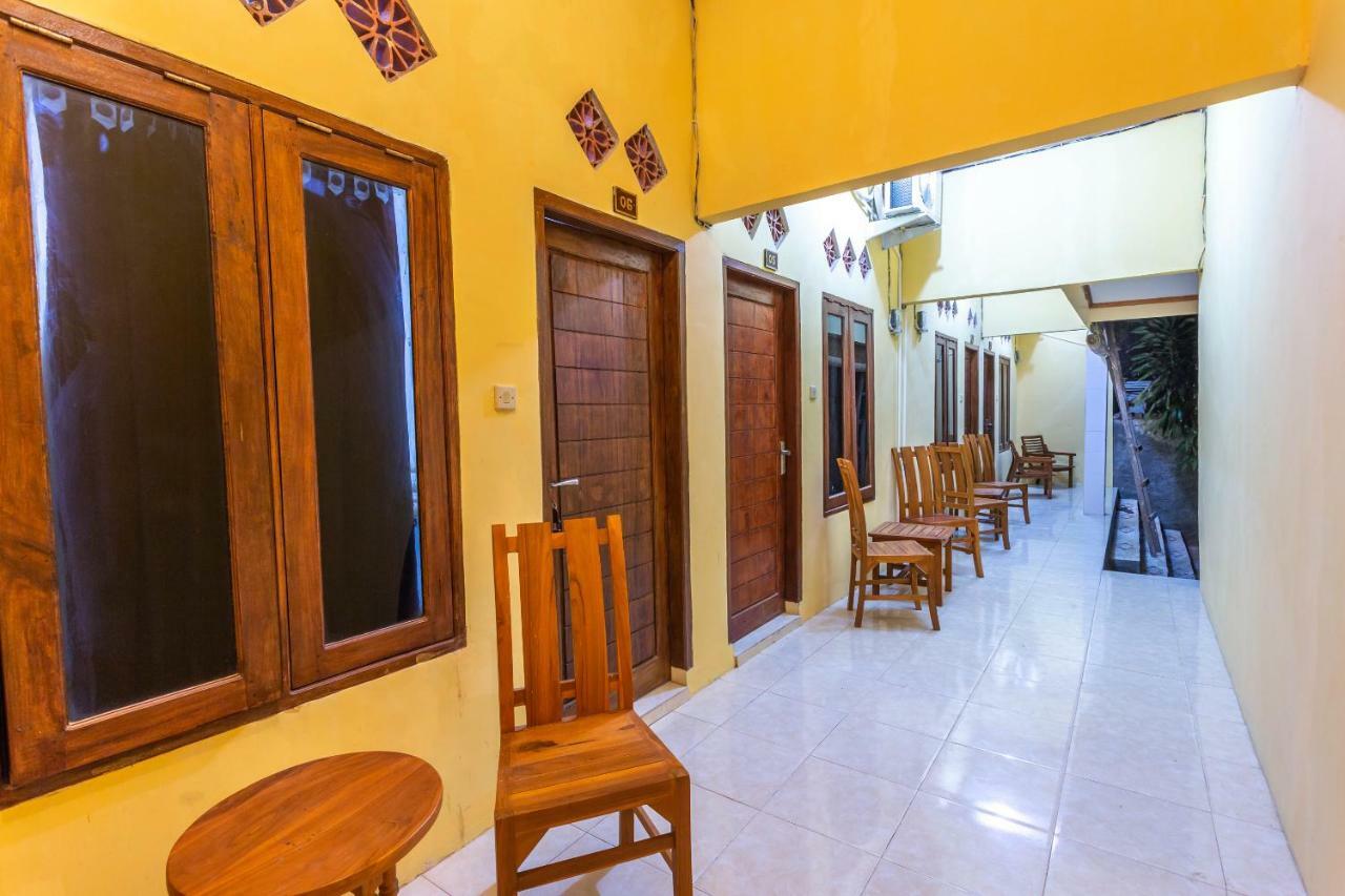 Oyo 1323 Murni Homestay Mangsit Exterior foto